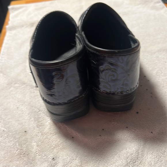 Navy blue with black accent design patent Dansko clogs, size 38 (7.5) - Picture 6 of 8